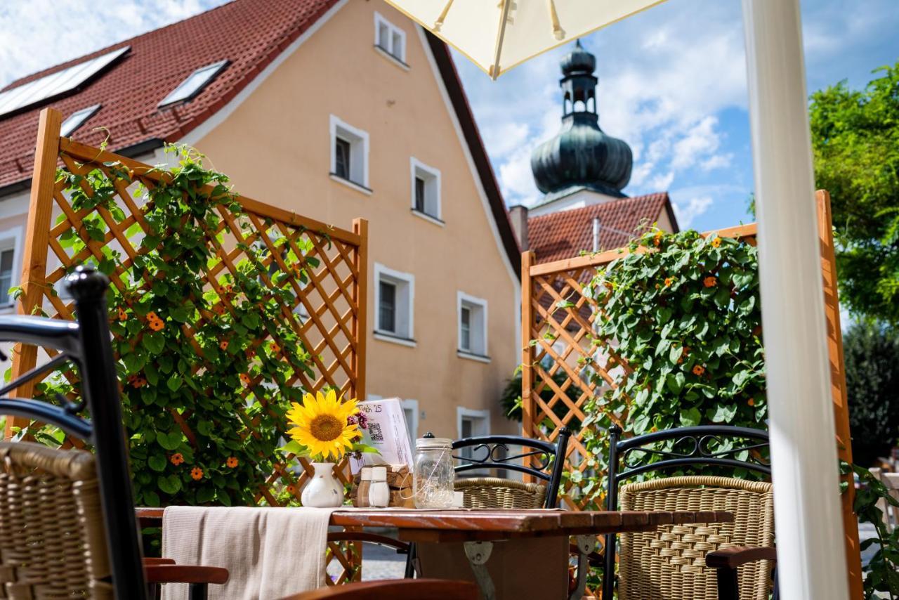 Gasthof Hotel Reif Königstein in der Oberpfalz Esterno foto